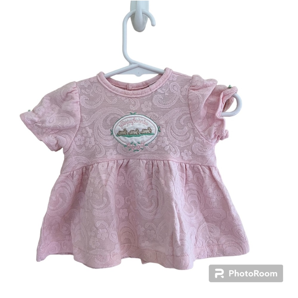 🐰PETER RABBIT: Girl size 6 months, Peter rabbit and friends short sleeve top.